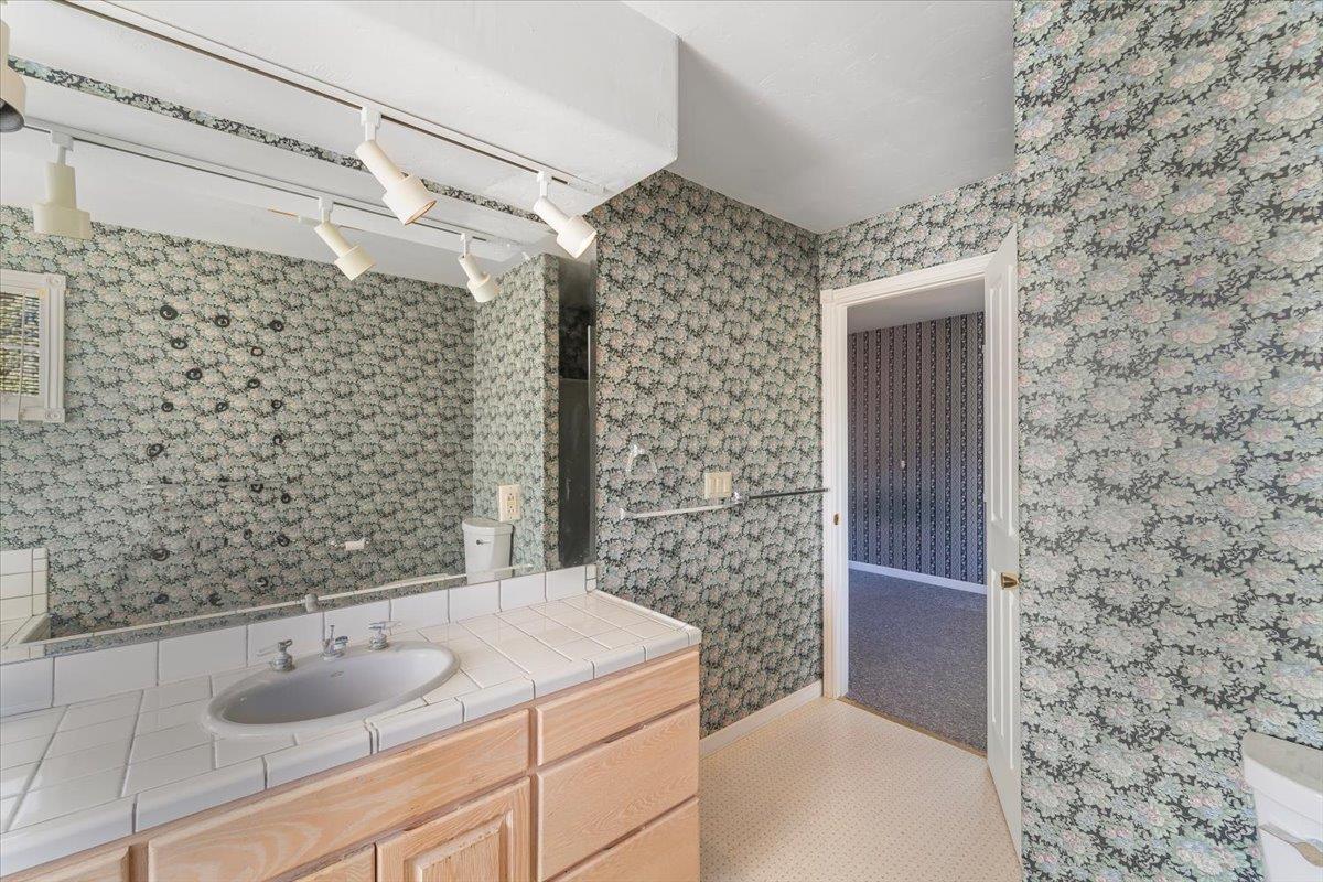Detail Gallery Image 30 of 82 For 40101 Tassajara Rd, Carmel Valley,  CA 93924 - 3 Beds | 3 Baths