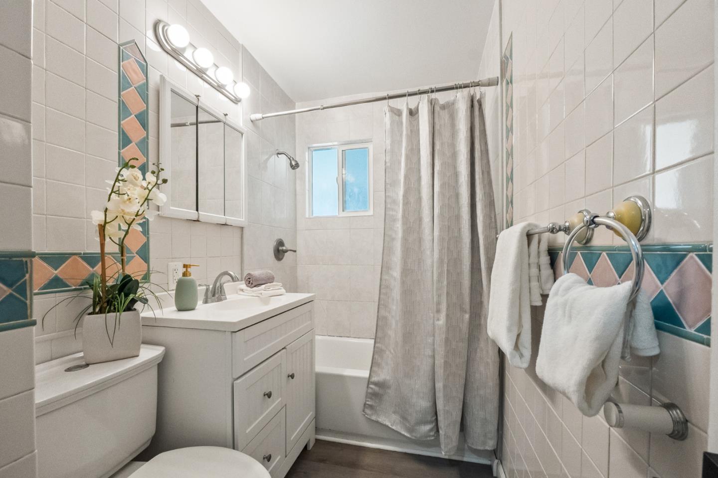 Detail Gallery Image 15 of 26 For 640 Coyote Rd, San Jose,  CA 95111 - 3 Beds | 2 Baths