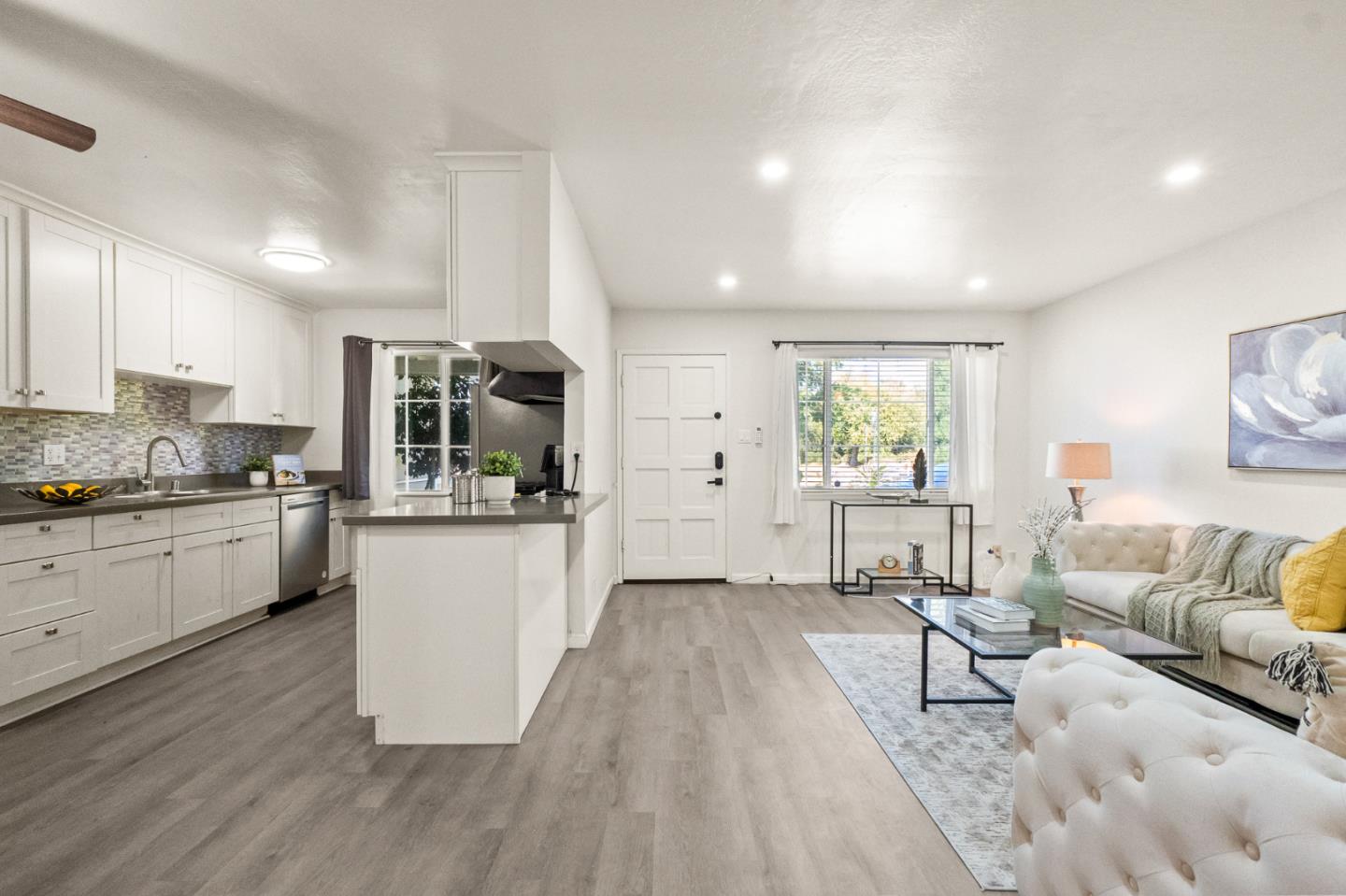 Detail Gallery Image 9 of 26 For 640 Coyote Rd, San Jose,  CA 95111 - 3 Beds | 2 Baths
