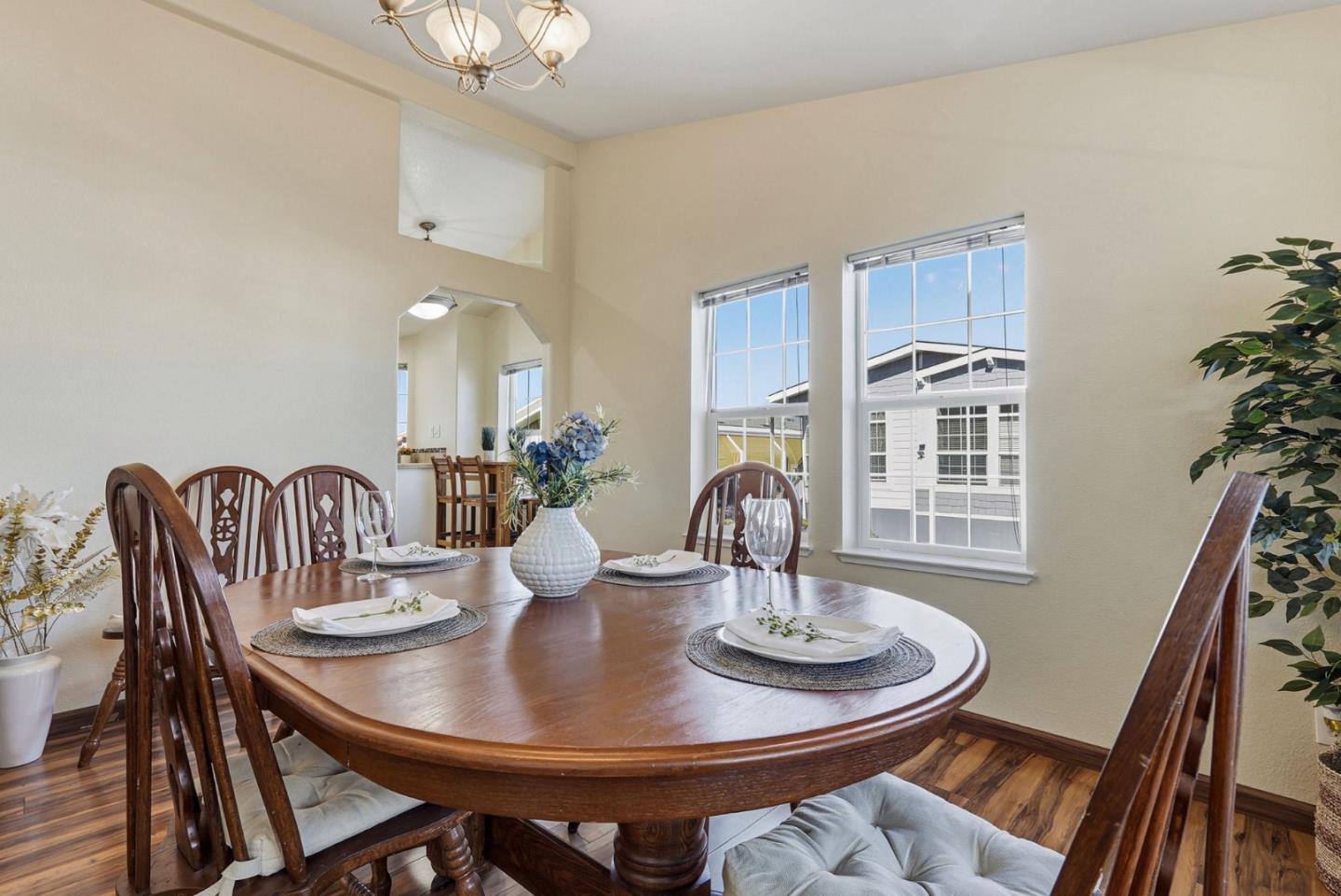 Detail Gallery Image 12 of 48 For 2284 Bourbon #61,  Hayward,  CA 94545 - 3 Beds | 2 Baths