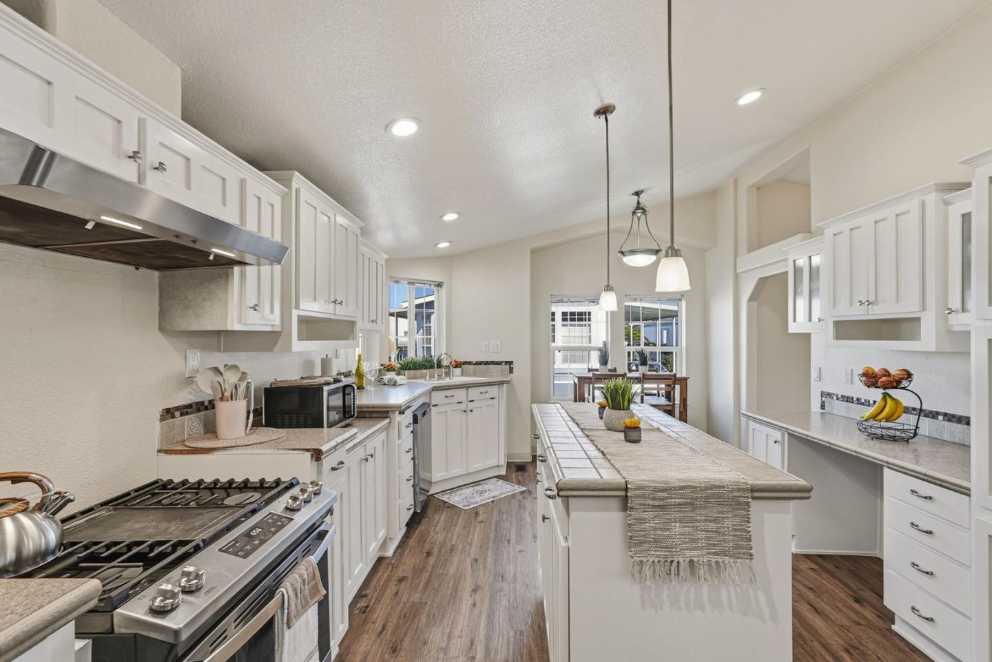 Detail Gallery Image 16 of 48 For 2284 Bourbon #61,  Hayward,  CA 94545 - 3 Beds | 2 Baths