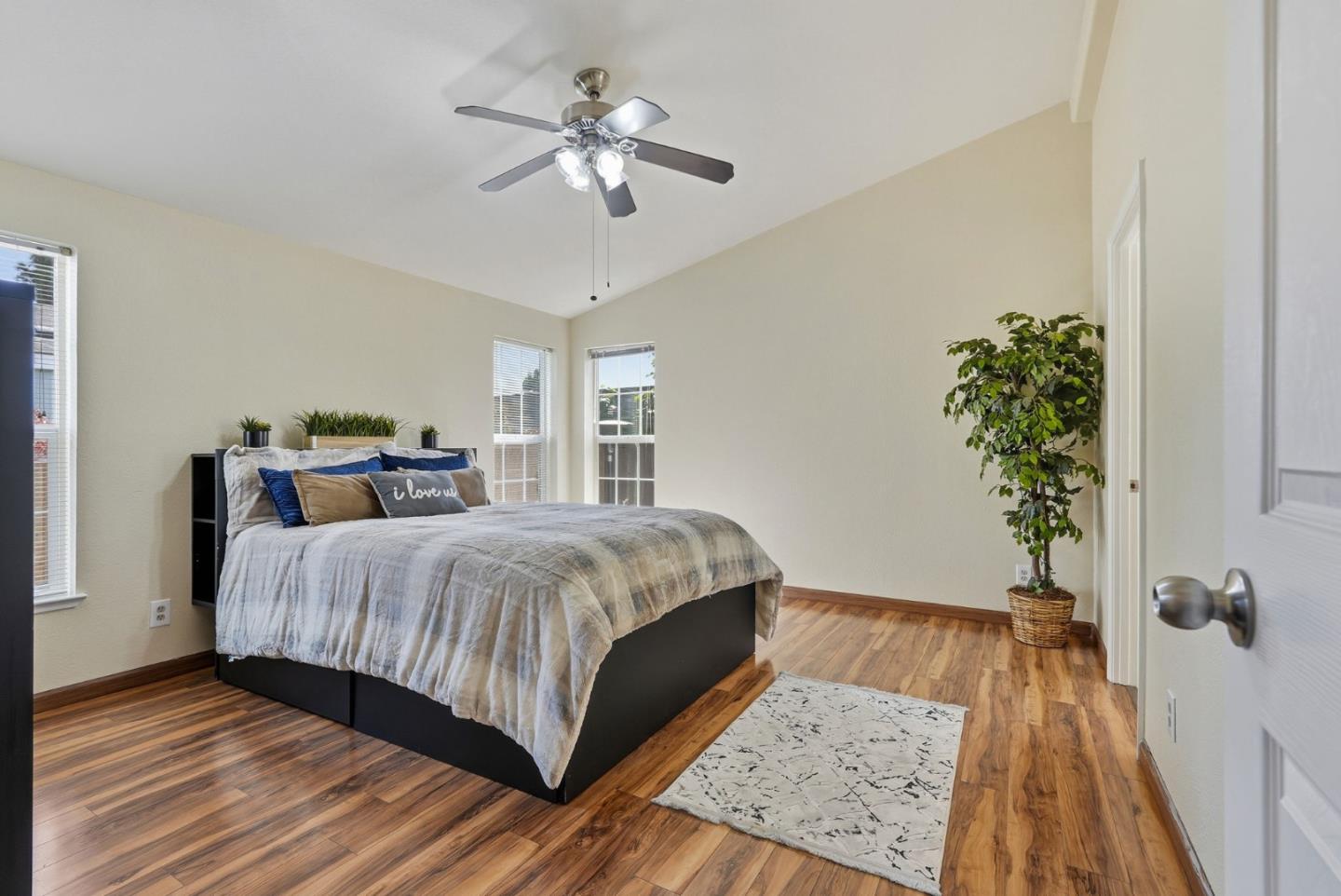 Detail Gallery Image 25 of 48 For 2284 Bourbon #61,  Hayward,  CA 94545 - 3 Beds | 2 Baths