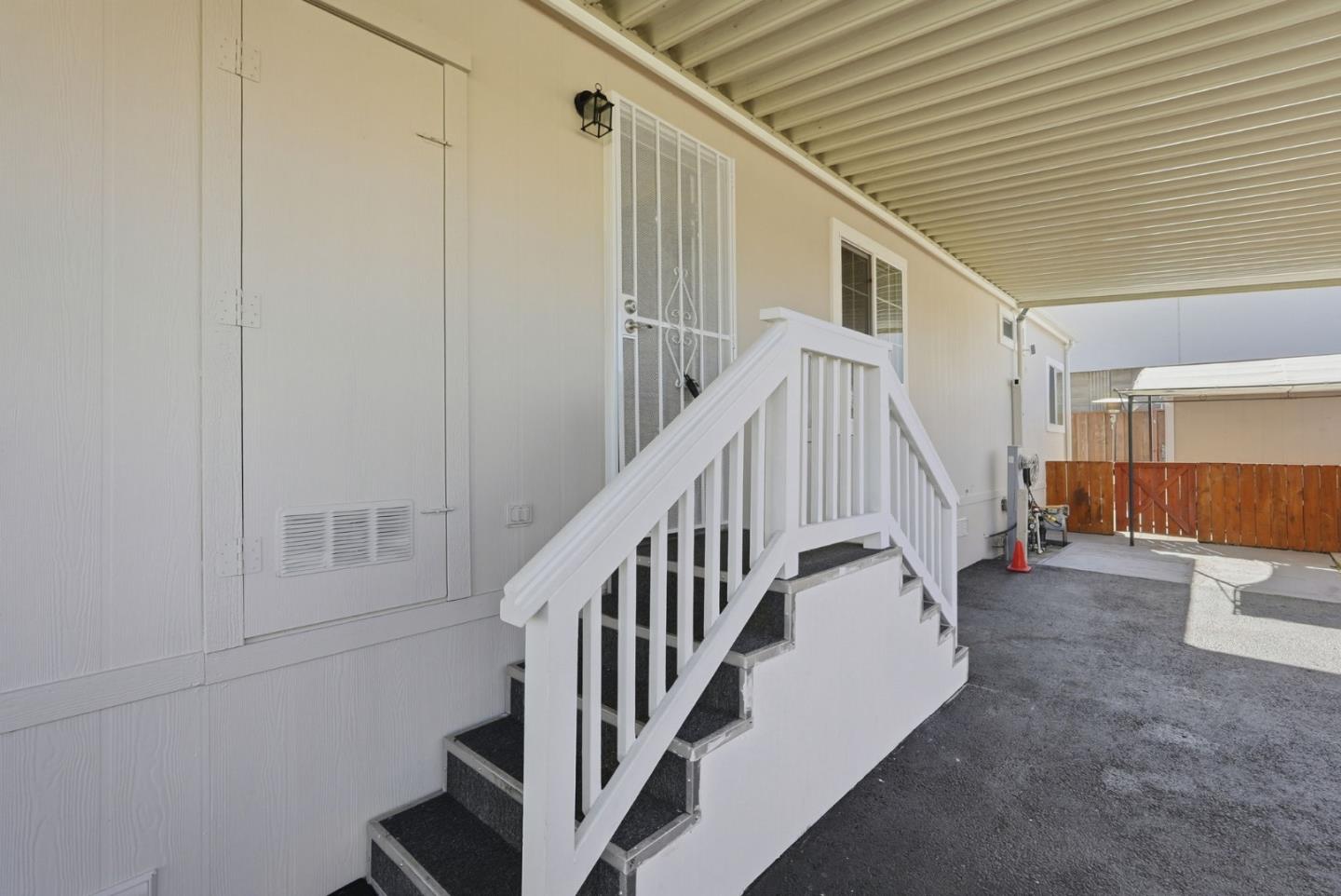 Detail Gallery Image 31 of 48 For 2284 Bourbon #61,  Hayward,  CA 94545 - 3 Beds | 2 Baths