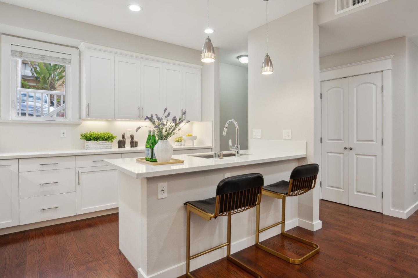 Detail Gallery Image 11 of 33 For 14637 Big Basin Way, Saratoga,  CA 95070 - 3 Beds | 3/1 Baths
