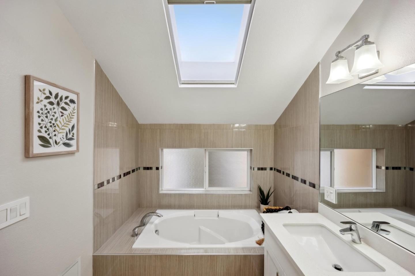 Detail Gallery Image 17 of 33 For 14637 Big Basin Way, Saratoga,  CA 95070 - 3 Beds | 3/1 Baths