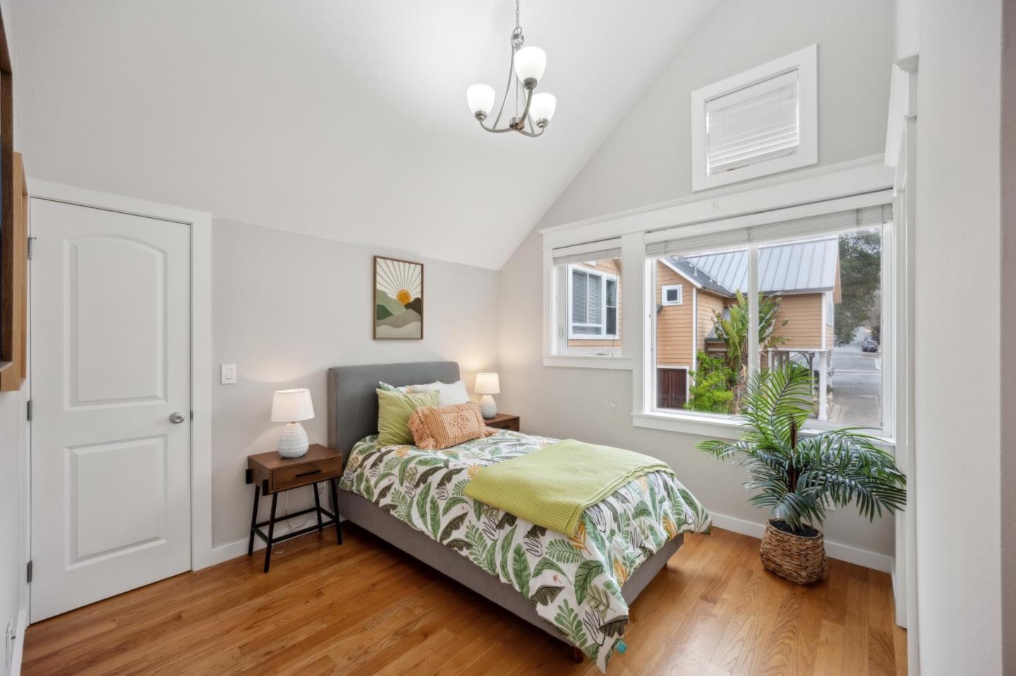 Detail Gallery Image 18 of 33 For 14637 Big Basin Way, Saratoga,  CA 95070 - 3 Beds | 3/1 Baths