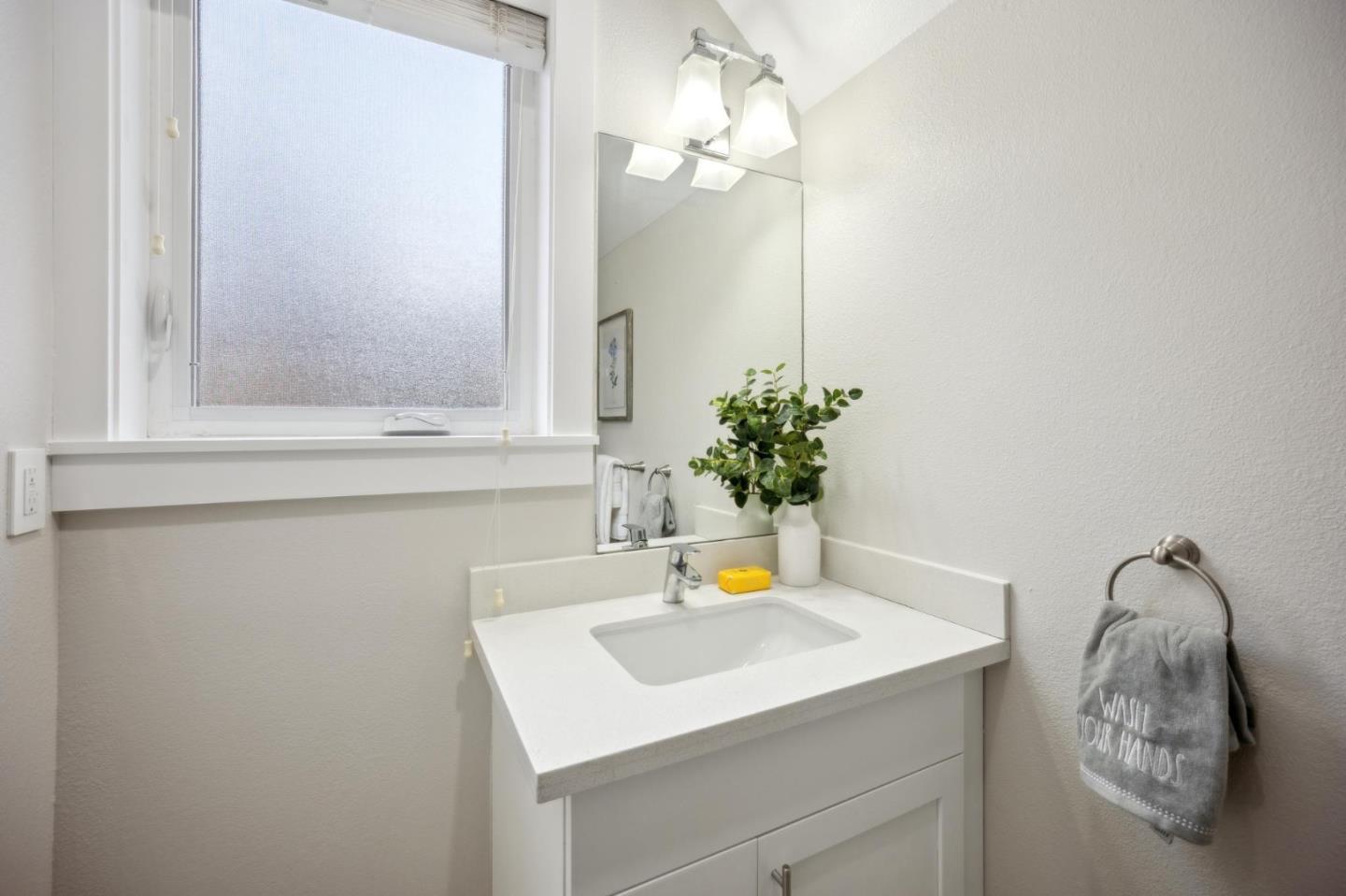 Detail Gallery Image 19 of 33 For 14637 Big Basin Way, Saratoga,  CA 95070 - 3 Beds | 3/1 Baths