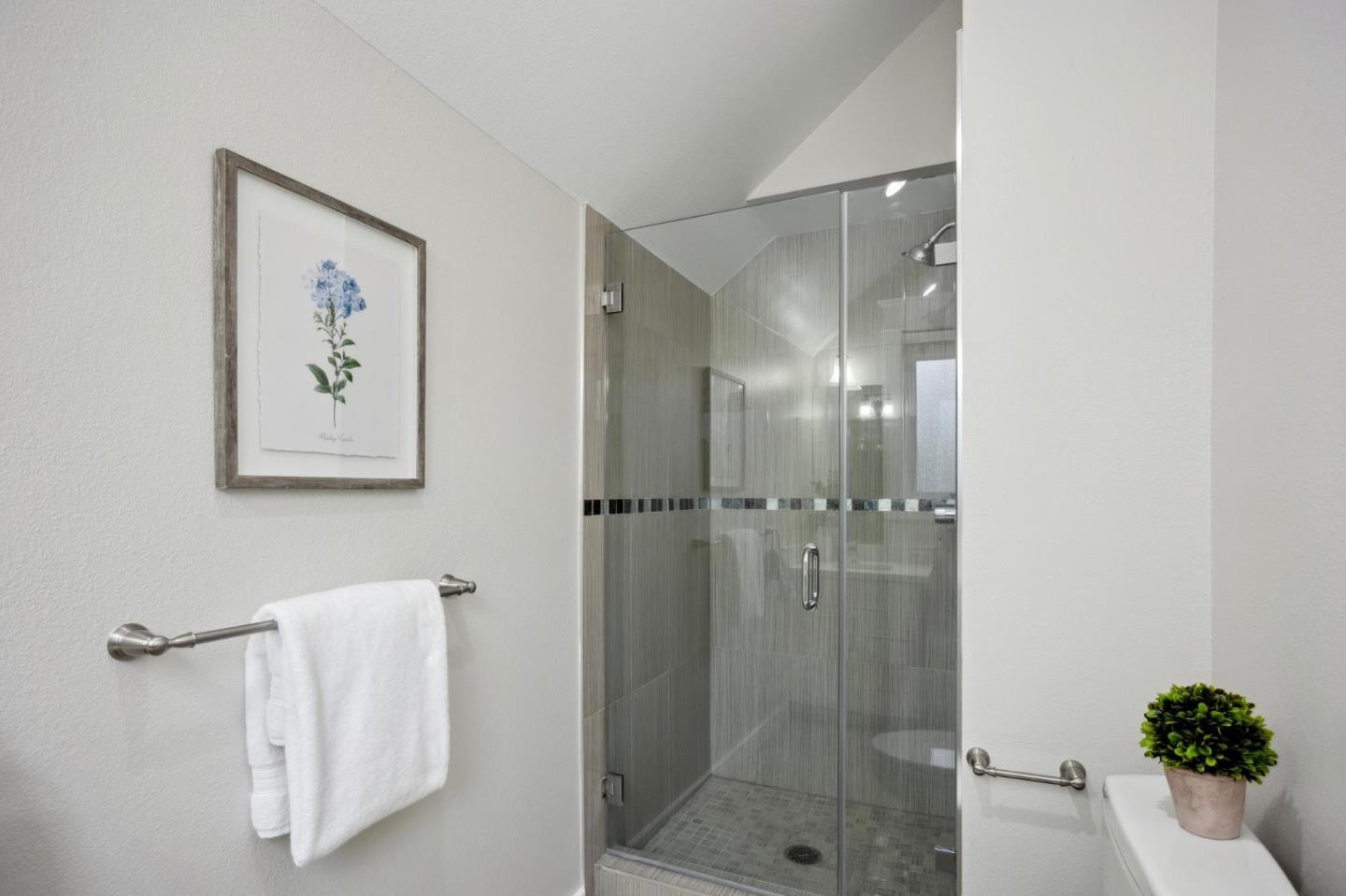 Detail Gallery Image 20 of 33 For 14637 Big Basin Way, Saratoga,  CA 95070 - 3 Beds | 3/1 Baths