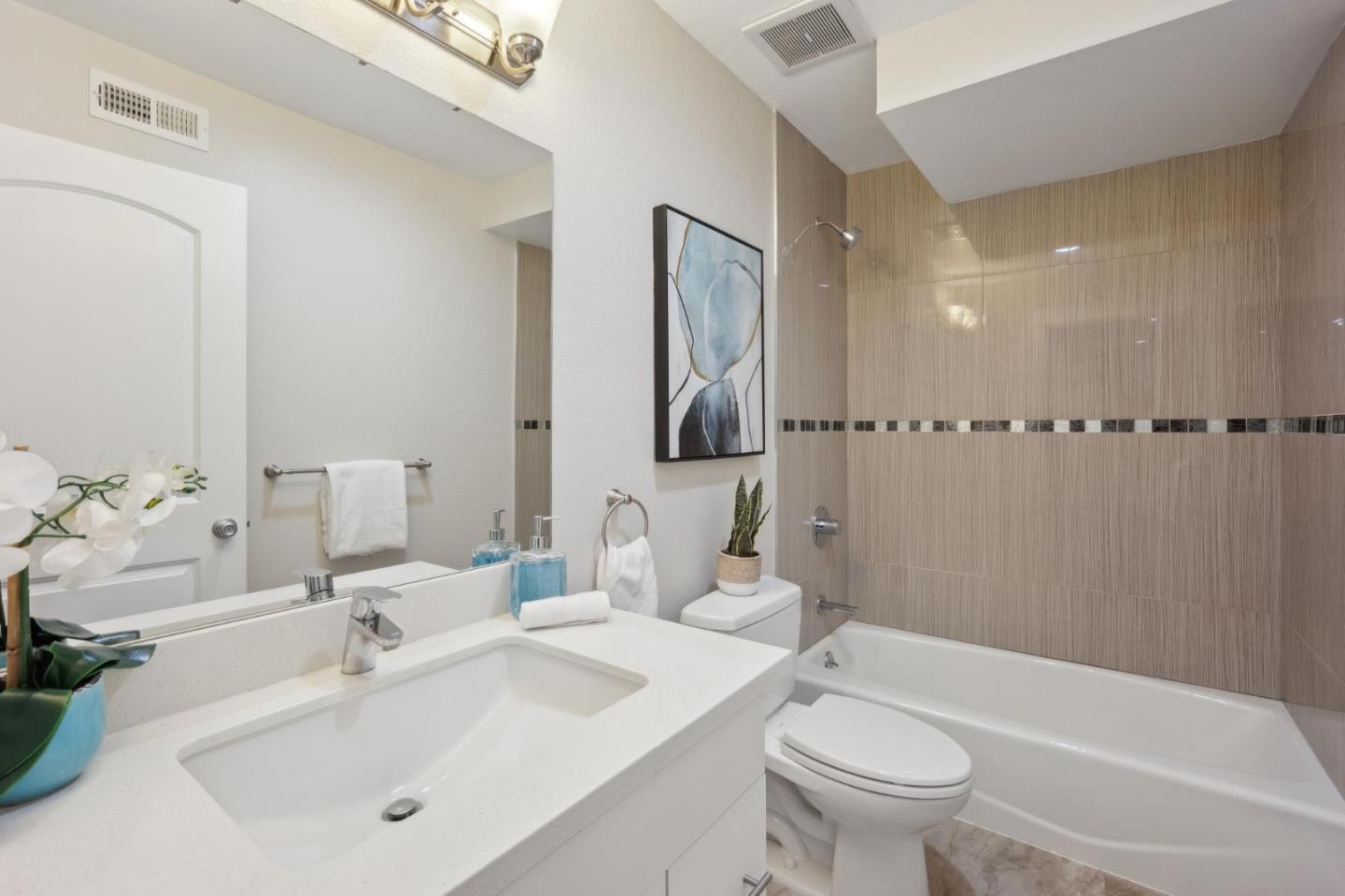 Detail Gallery Image 24 of 33 For 14637 Big Basin Way, Saratoga,  CA 95070 - 3 Beds | 3/1 Baths