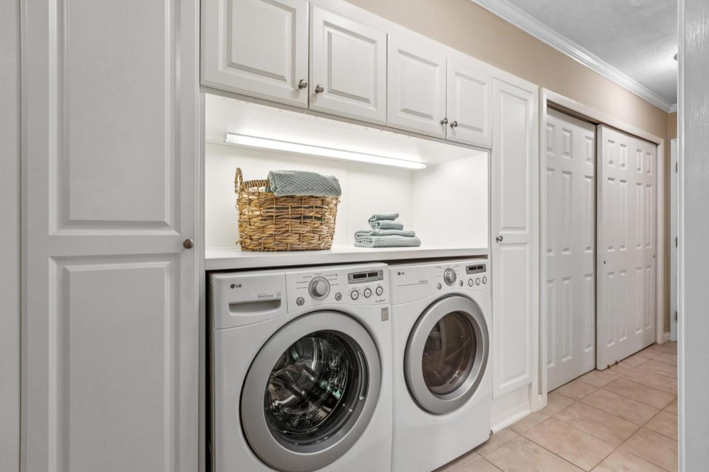 Detail Gallery Image 21 of 22 For 1115 Continentals Way #203,  Belmont,  CA 94002 - 2 Beds | 2 Baths