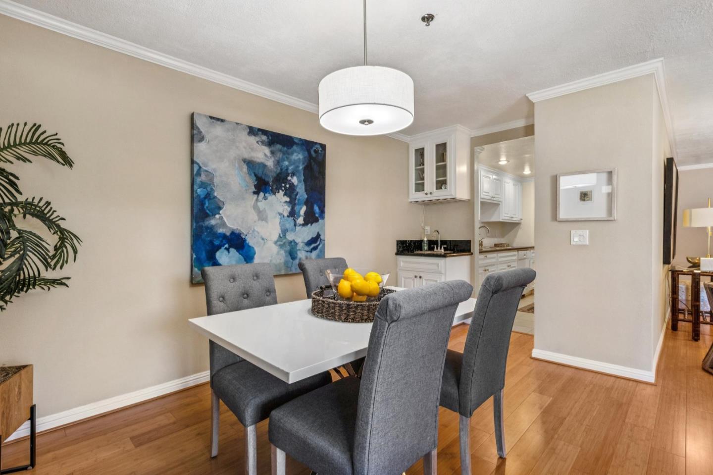 Detail Gallery Image 8 of 22 For 1115 Continentals Way #203,  Belmont,  CA 94002 - 2 Beds | 2 Baths