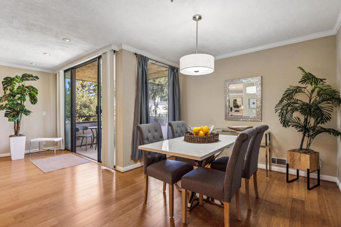 Detail Gallery Image 9 of 22 For 1115 Continentals Way #203,  Belmont,  CA 94002 - 2 Beds | 2 Baths