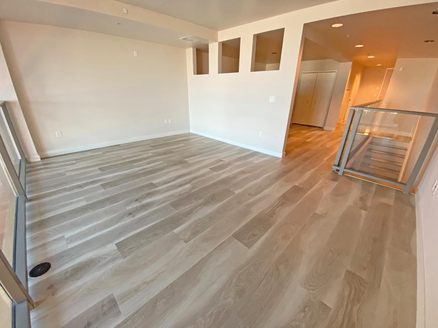 Detail Gallery Image 6 of 32 For 38 Almaden #121,  San Jose,  CA 95110 - 2 Beds | 1/1 Baths