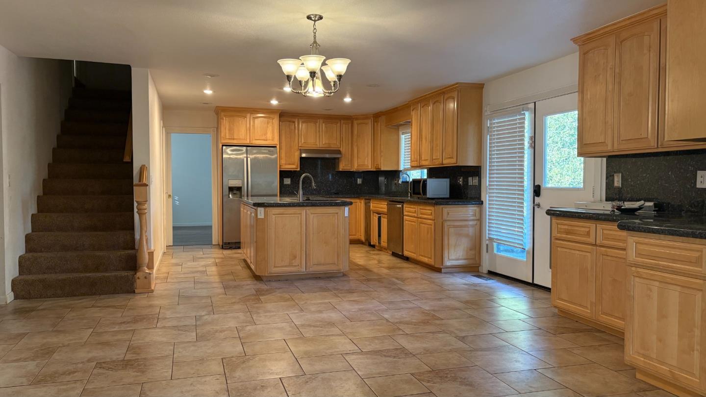 Detail Gallery Image 4 of 7 For 21821 Homestead Rd, Pine Grove,  CA 95665 - 4 Beds | 2/1 Baths