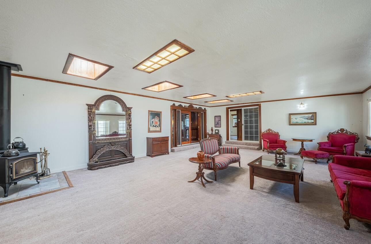 Detail Gallery Image 25 of 49 For 17945 Pesante Rd, Salinas,  CA 93907 - 4 Beds | 3 Baths