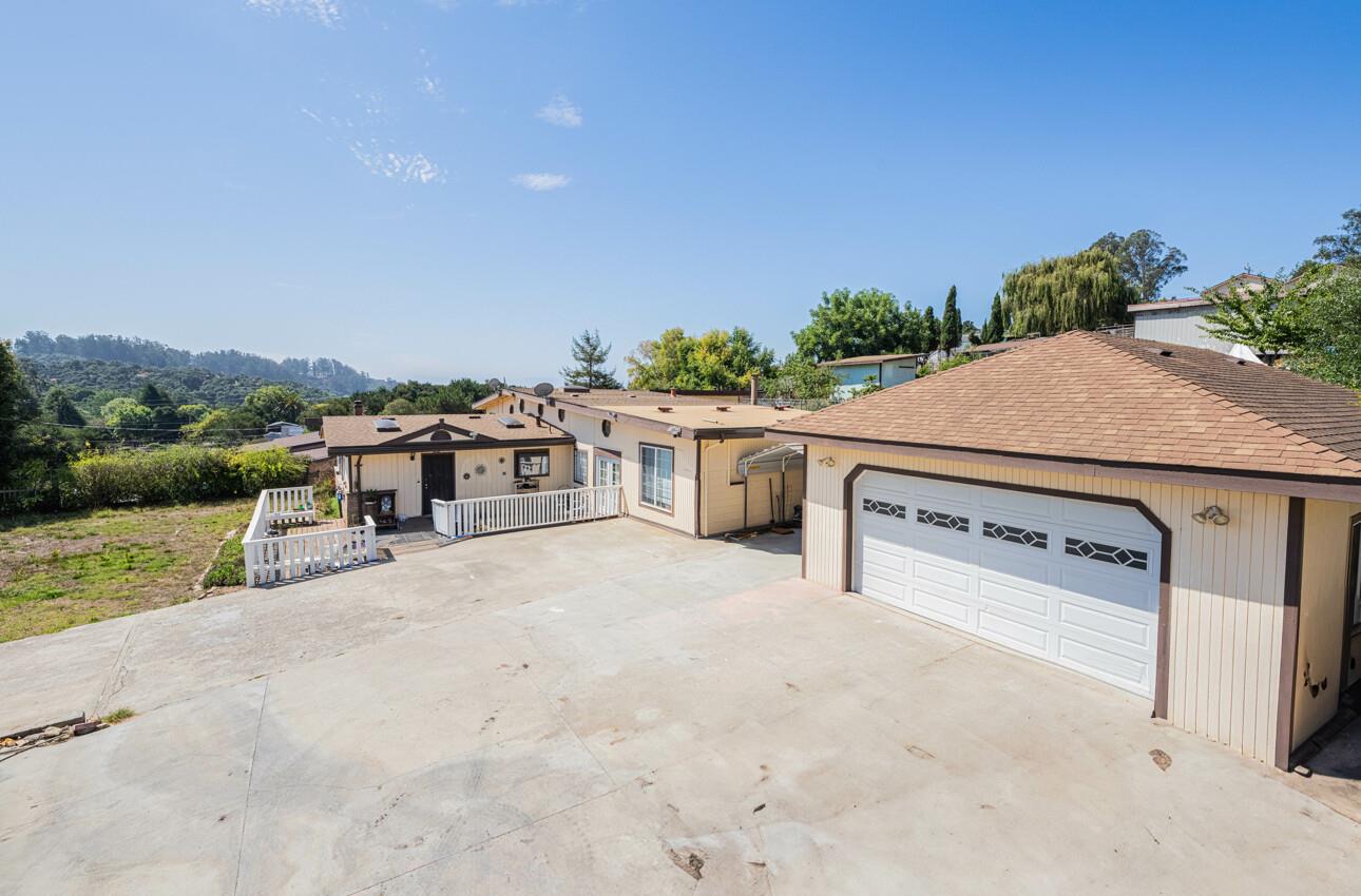 Detail Gallery Image 8 of 49 For 17945 Pesante Rd, Salinas,  CA 93907 - 4 Beds | 3 Baths