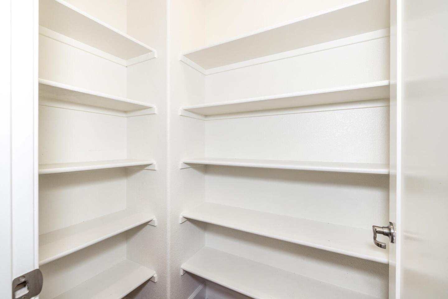 Detail Gallery Image 15 of 34 For 827 Lotus Flower Loop, San Jose,  CA 95123 - 3 Beds | 3/1 Baths