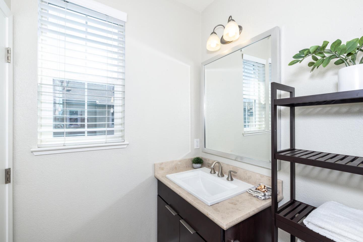 Detail Gallery Image 26 of 34 For 827 Lotus Flower Loop, San Jose,  CA 95123 - 3 Beds | 3/1 Baths