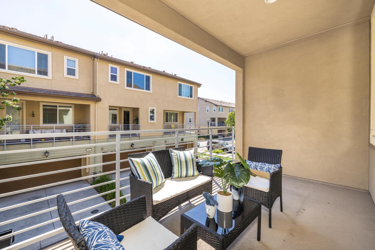 Detail Gallery Image 31 of 34 For 827 Lotus Flower Loop, San Jose,  CA 95123 - 3 Beds | 3/1 Baths
