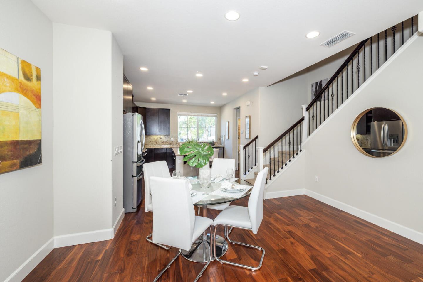 Detail Gallery Image 8 of 34 For 827 Lotus Flower Loop, San Jose,  CA 95123 - 3 Beds | 3/1 Baths