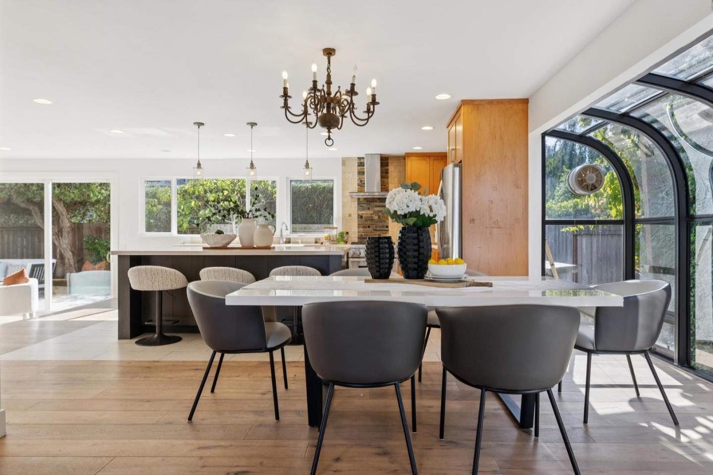 Detail Gallery Image 12 of 57 For 370 Bramble Ct, Foster City,  CA 94404 - 5 Beds | 3 Baths