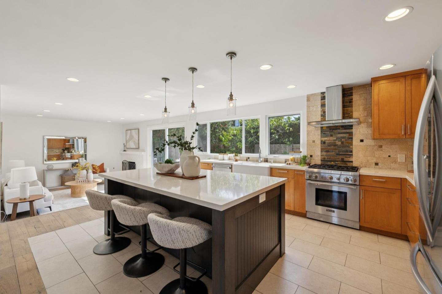 Detail Gallery Image 16 of 57 For 370 Bramble Ct, Foster City,  CA 94404 - 5 Beds | 3 Baths