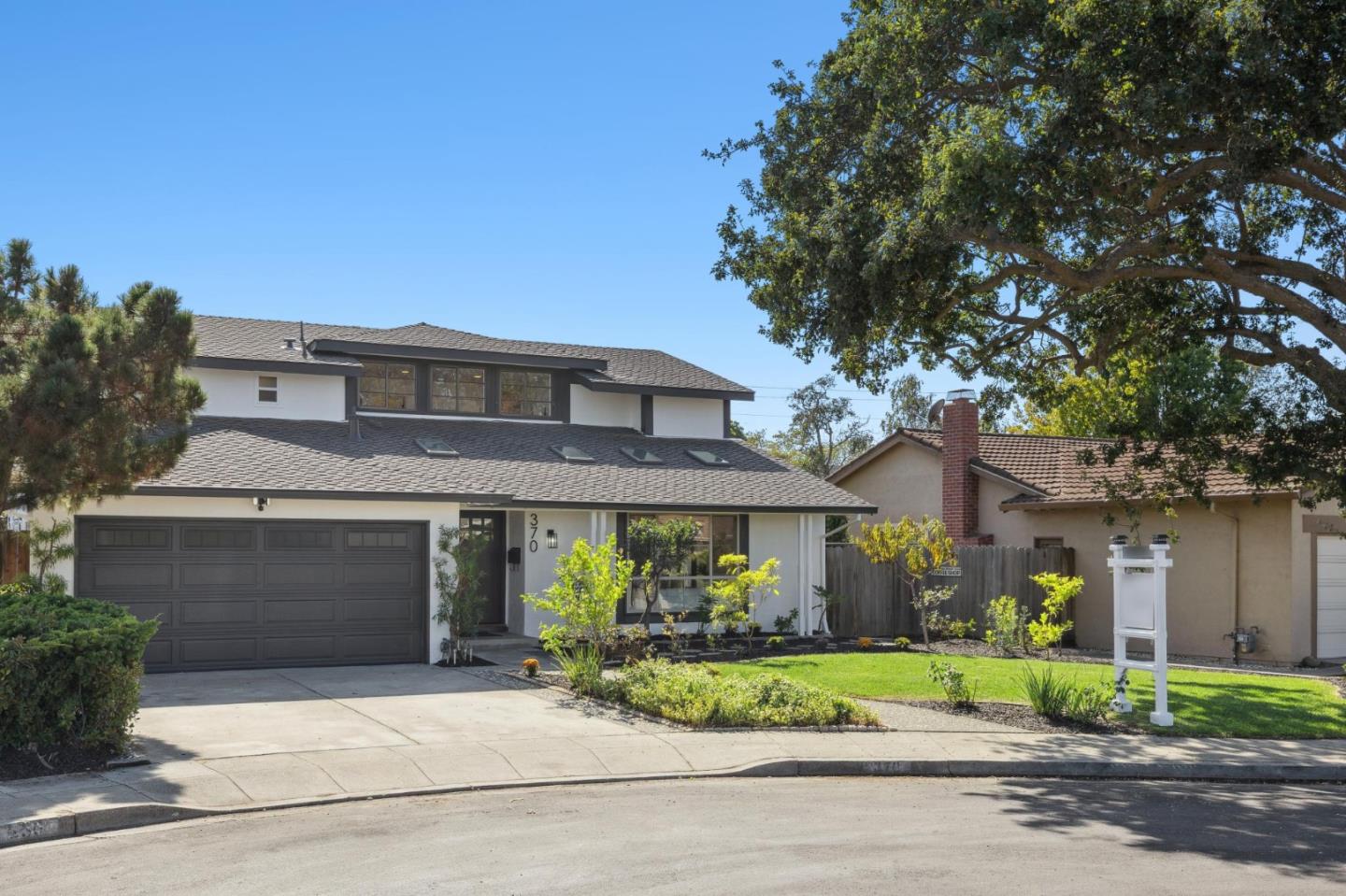 Detail Gallery Image 2 of 57 For 370 Bramble Ct, Foster City,  CA 94404 - 5 Beds | 3 Baths