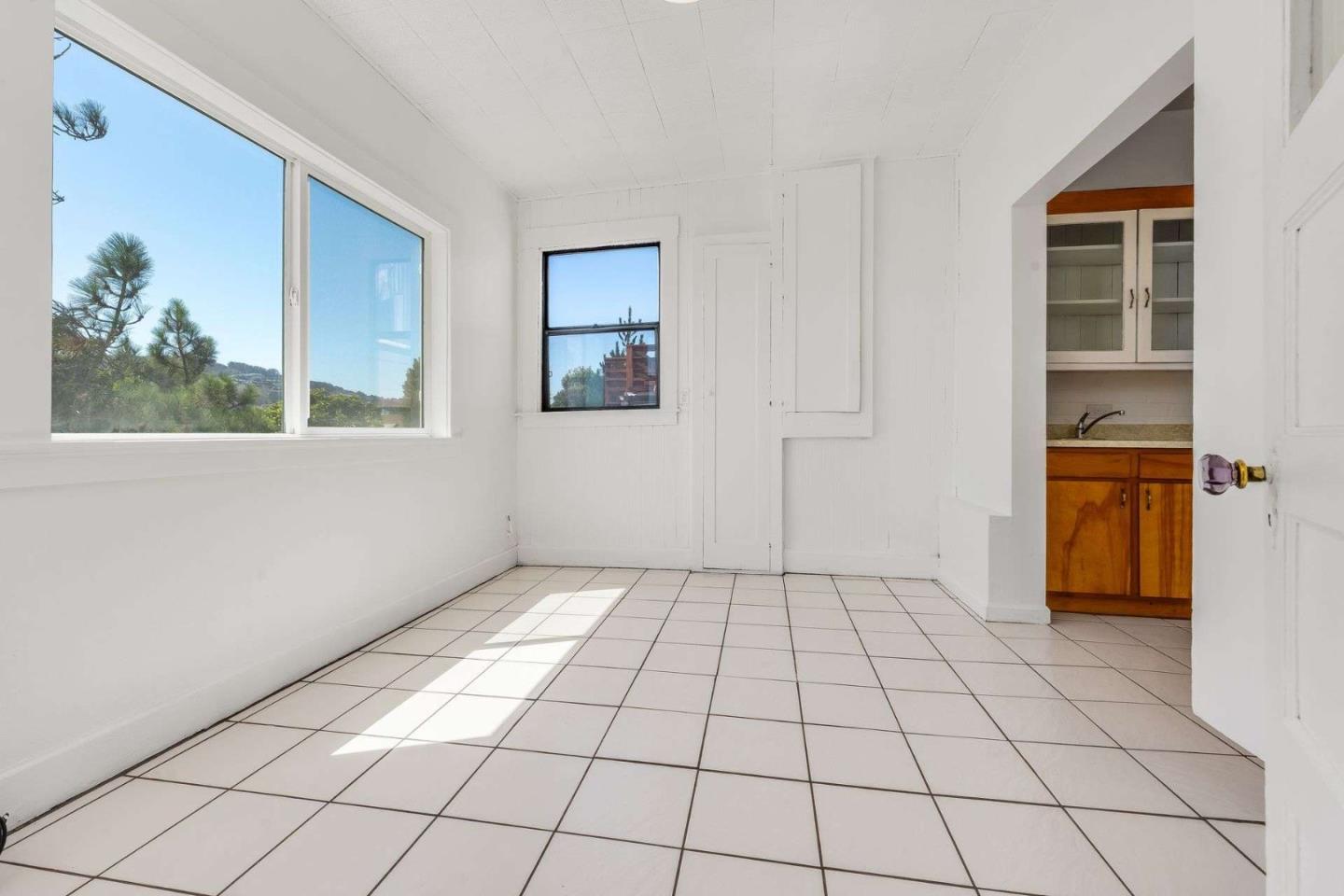 Detail Gallery Image 19 of 30 For 343 Raymond Ave, San Francisco,  CA 94134 - 4 Beds | 1 Baths