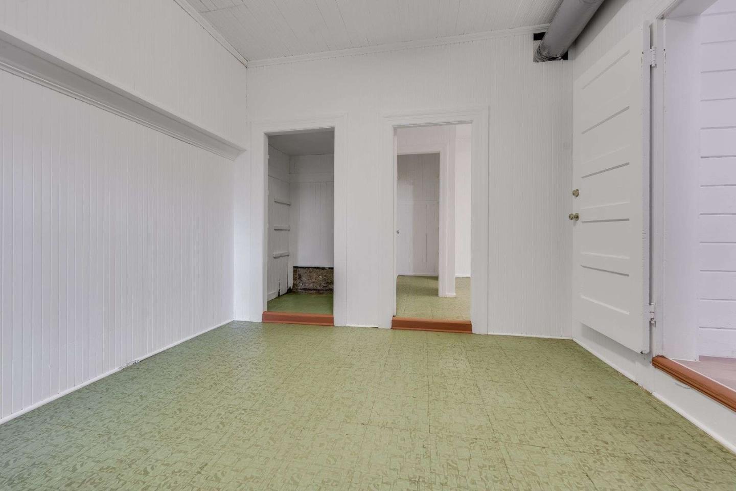 Detail Gallery Image 25 of 30 For 343 Raymond Ave, San Francisco,  CA 94134 - 4 Beds | 1 Baths