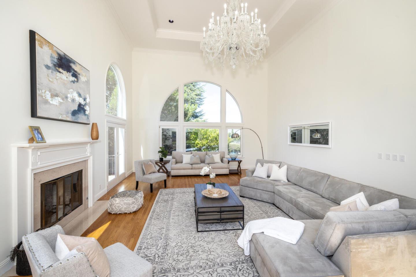 Detail Gallery Image 10 of 81 For 75 Eugenia Way, Hillsborough,  CA 94010 - 5 Beds | 4/1 Baths