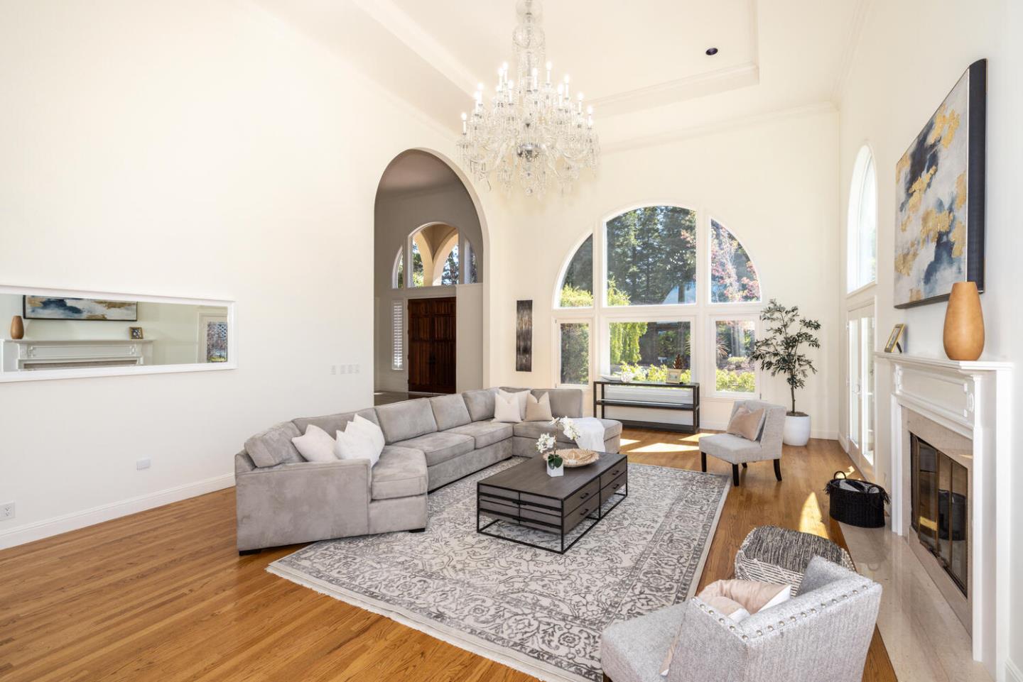 Detail Gallery Image 11 of 81 For 75 Eugenia Way, Hillsborough,  CA 94010 - 5 Beds | 4/1 Baths