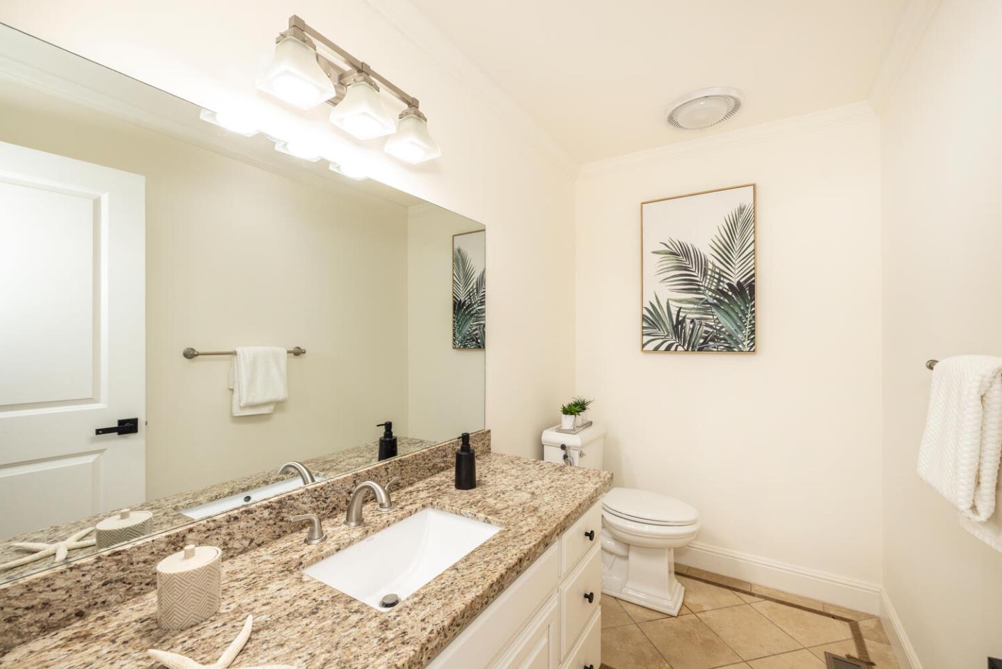 Detail Gallery Image 17 of 81 For 75 Eugenia Way, Hillsborough,  CA 94010 - 5 Beds | 4/1 Baths