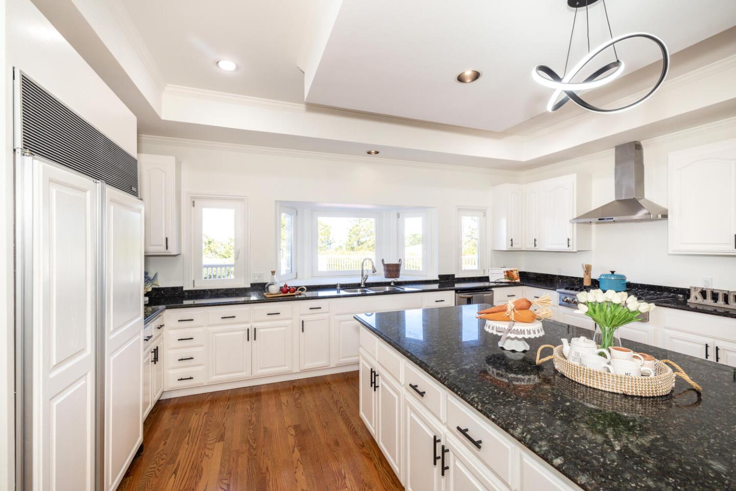 Detail Gallery Image 21 of 81 For 75 Eugenia Way, Hillsborough,  CA 94010 - 5 Beds | 4/1 Baths