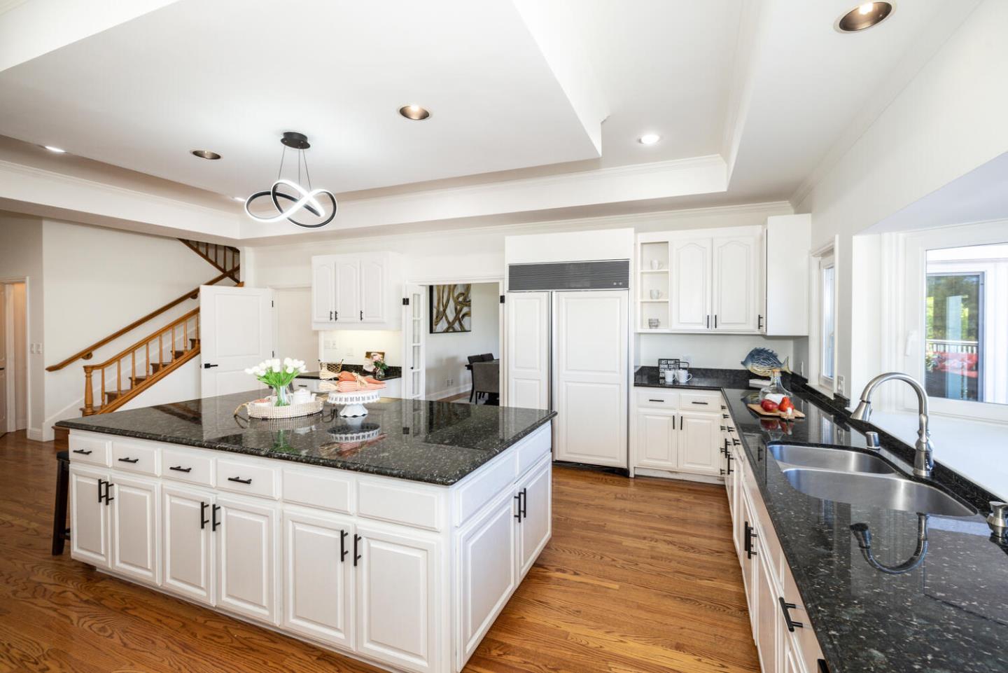 Detail Gallery Image 22 of 81 For 75 Eugenia Way, Hillsborough,  CA 94010 - 5 Beds | 4/1 Baths