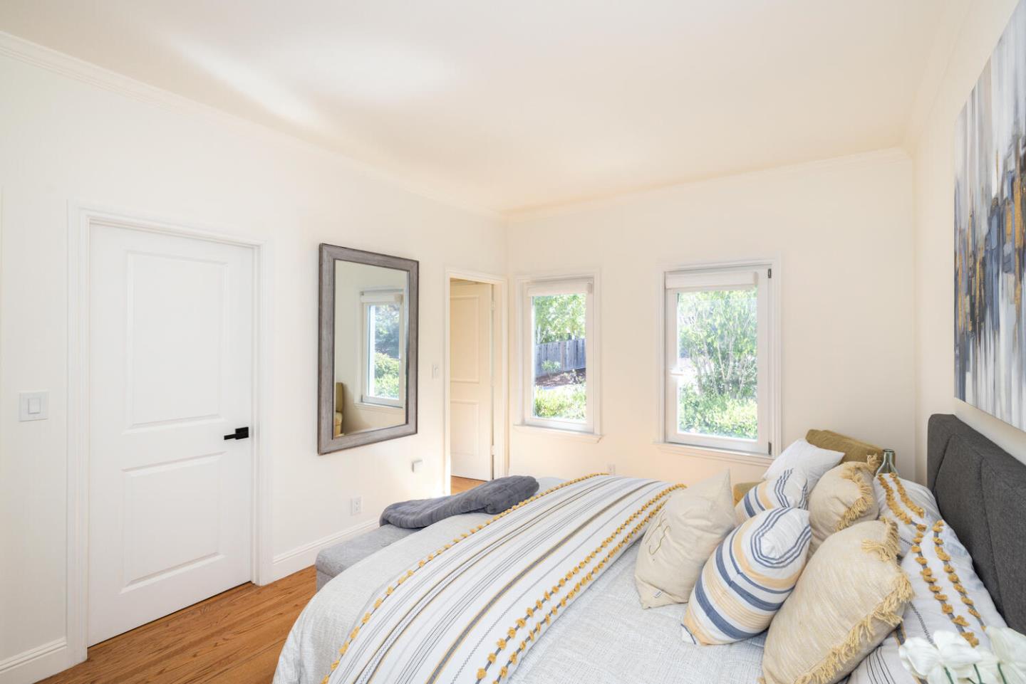 Detail Gallery Image 25 of 81 For 75 Eugenia Way, Hillsborough,  CA 94010 - 5 Beds | 4/1 Baths