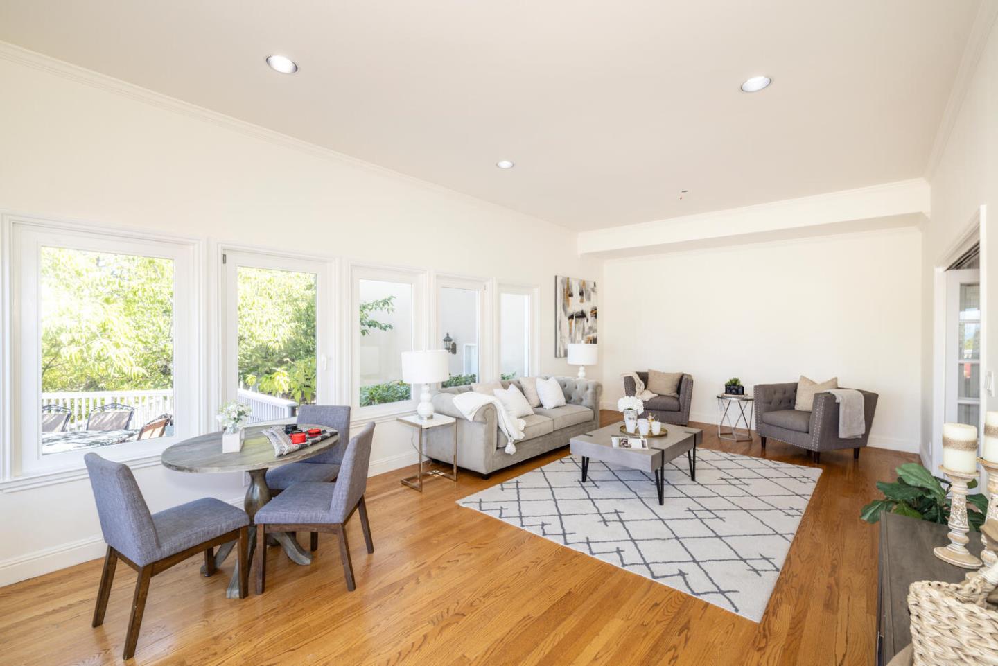 Detail Gallery Image 31 of 81 For 75 Eugenia Way, Hillsborough,  CA 94010 - 5 Beds | 4/1 Baths