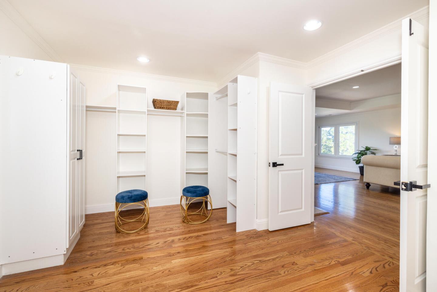 Detail Gallery Image 39 of 81 For 75 Eugenia Way, Hillsborough,  CA 94010 - 5 Beds | 4/1 Baths