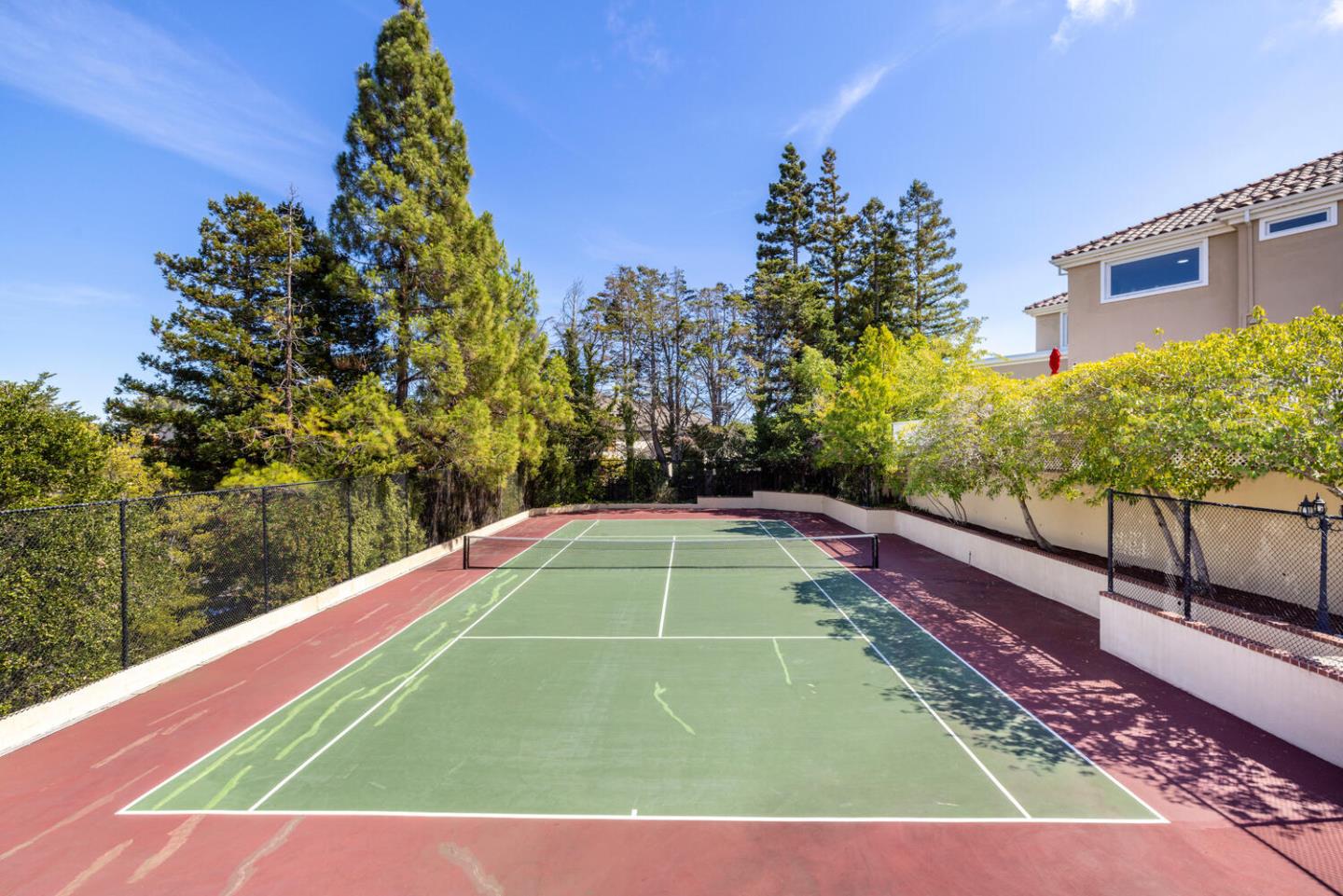 Detail Gallery Image 66 of 81 For 75 Eugenia Way, Hillsborough,  CA 94010 - 5 Beds | 4/1 Baths