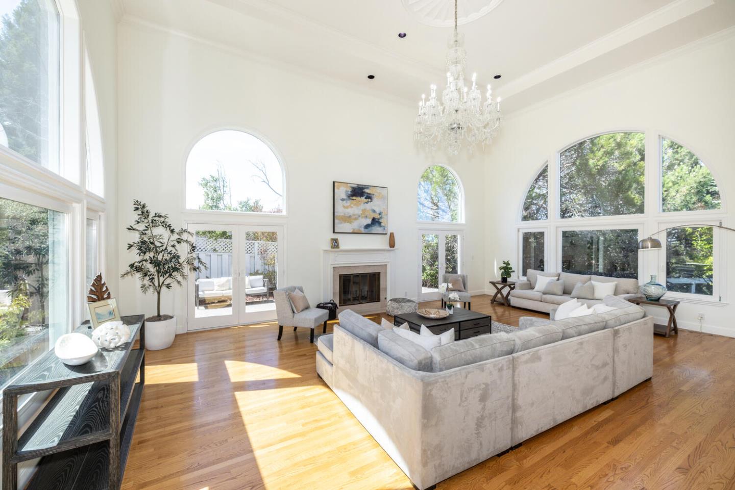 Detail Gallery Image 9 of 81 For 75 Eugenia Way, Hillsborough,  CA 94010 - 5 Beds | 4/1 Baths
