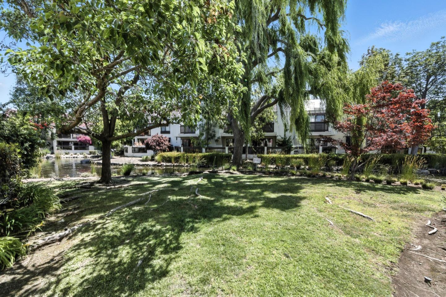 Detail Gallery Image 30 of 38 For 221 Shorebird Cir, Redwood Shores,  CA 94065 - 2 Beds | 2 Baths