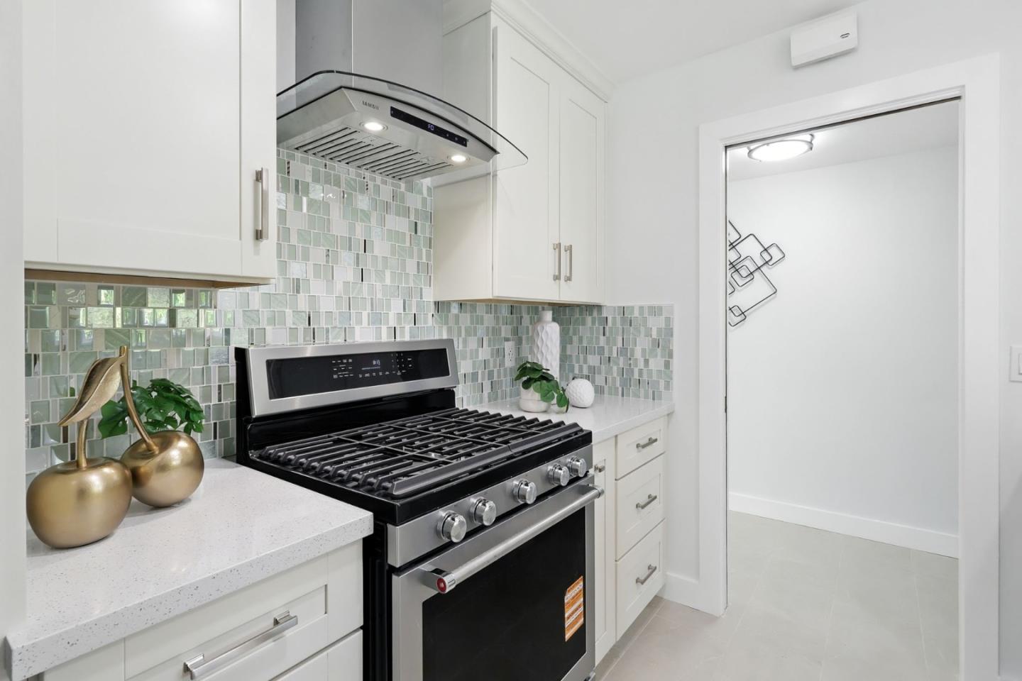 Detail Gallery Image 11 of 24 For 1632 Trona Way, San Jose,  CA 95125 - 3 Beds | 2 Baths