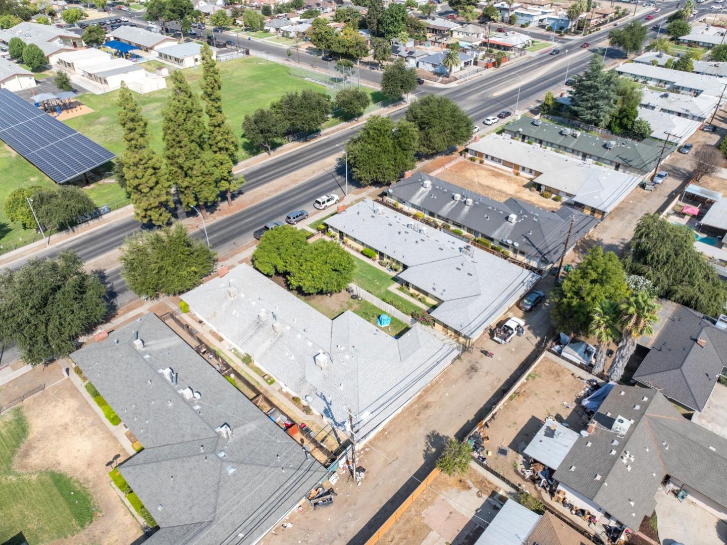 Detail Gallery Image 9 of 10 For 2904 N First St, Fresno,  CA 93703 - – Beds | – Baths