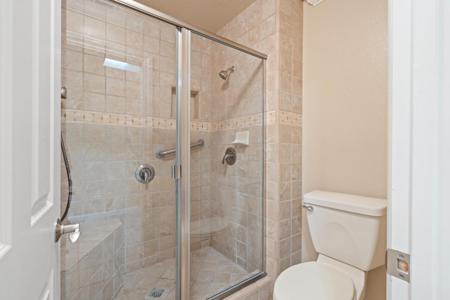 Detail Gallery Image 27 of 41 For 824 Helen Dr, Hollister,  CA 95023 - 2 Beds | 2/1 Baths