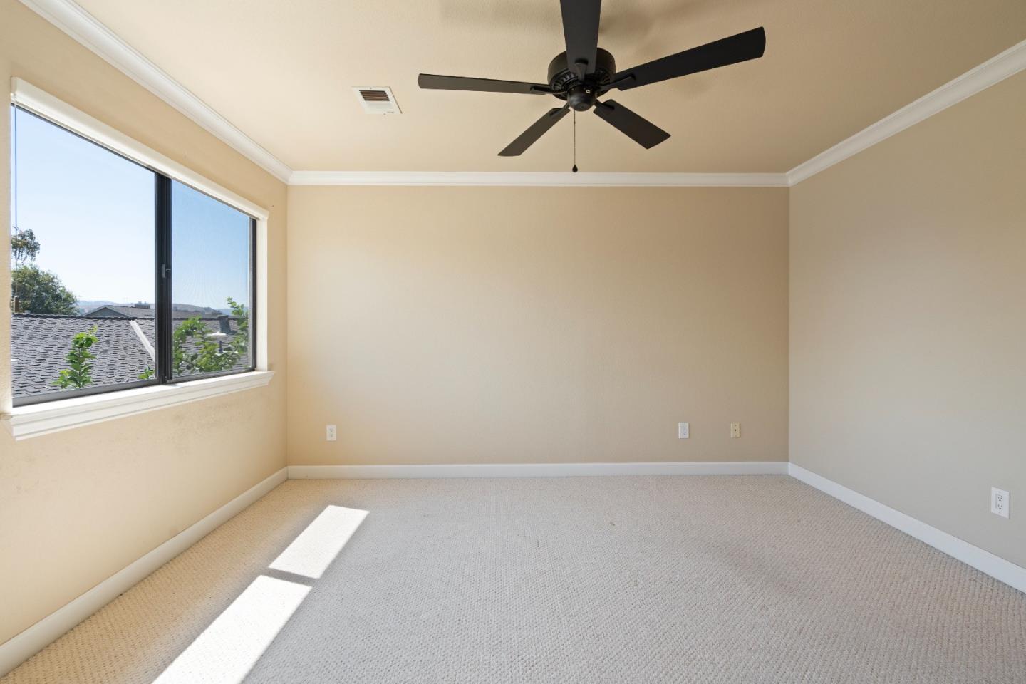 Detail Gallery Image 32 of 41 For 824 Helen Dr, Hollister,  CA 95023 - 2 Beds | 2/1 Baths