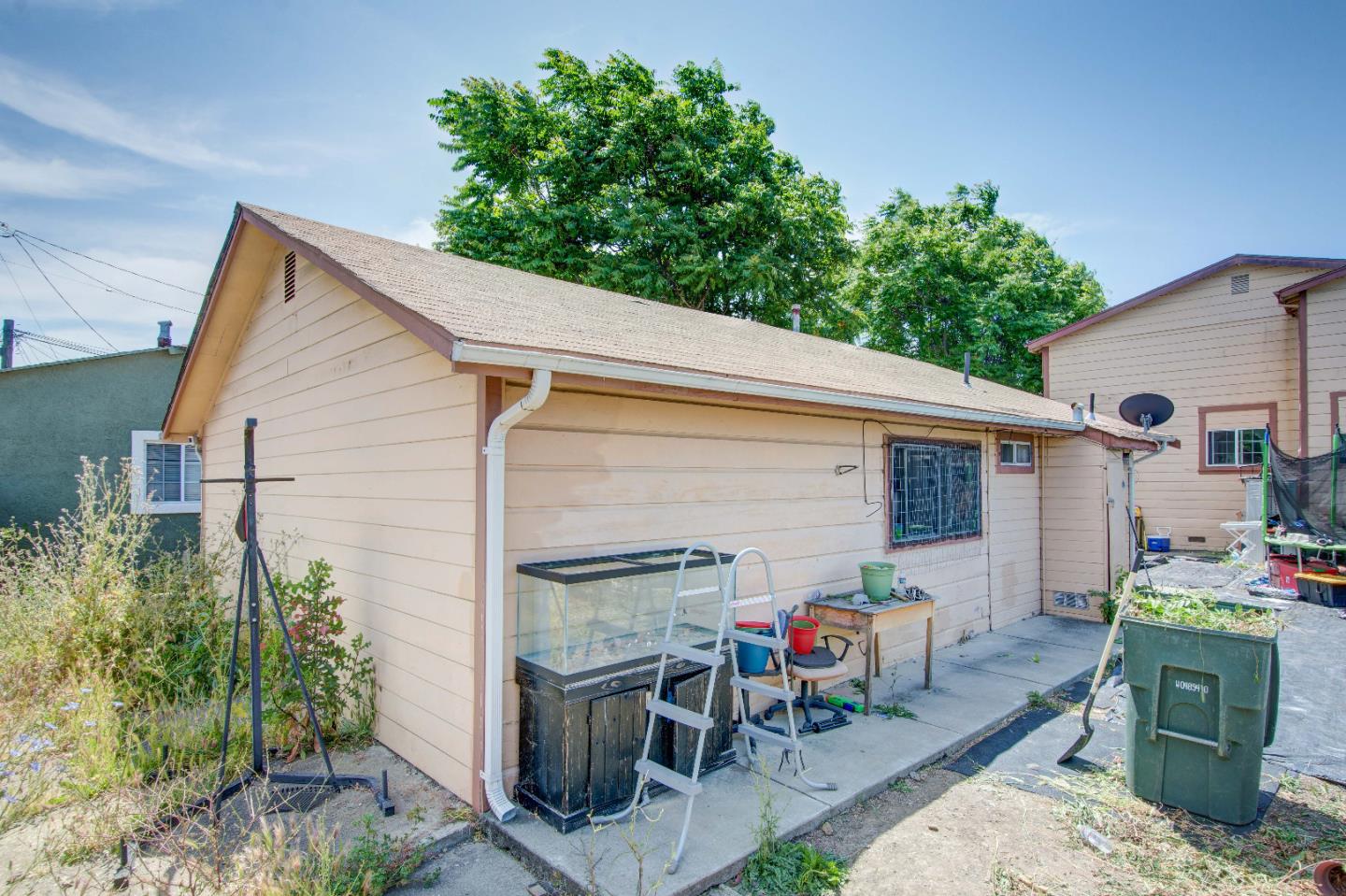 Detail Gallery Image 9 of 16 For 1636 Ohio St, Vallejo,  CA 94590 - 4 Beds | 3 Baths