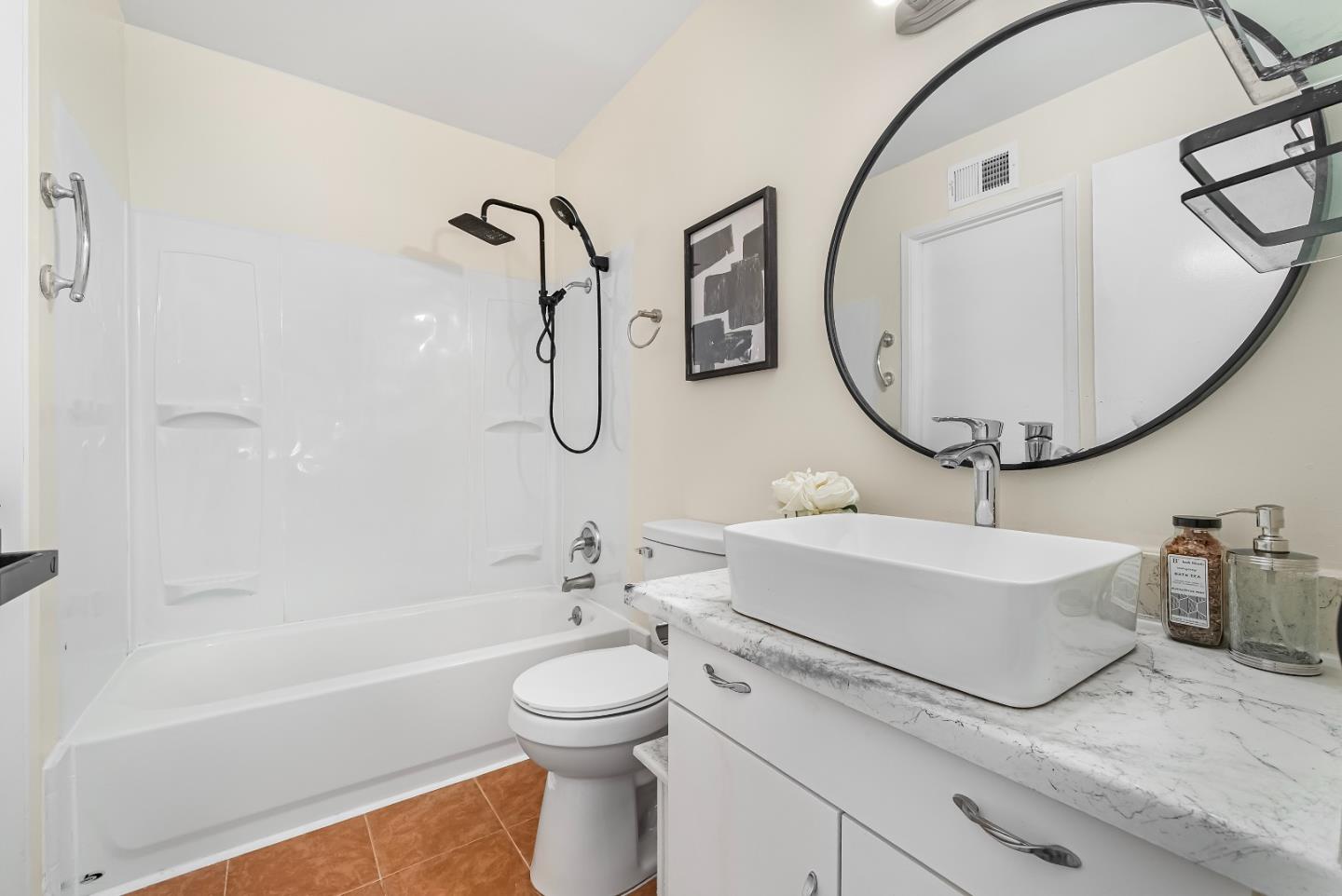 Detail Gallery Image 19 of 35 For 4243 Comet Cir, Union City,  CA 94587 - 3 Beds | 1/1 Baths
