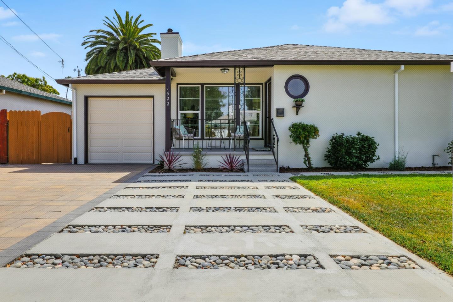 Detail Gallery Image 1 of 45 For 1022 E Santa Inez Ave, San Mateo,  CA 94401 - 2 Beds | 1 Baths