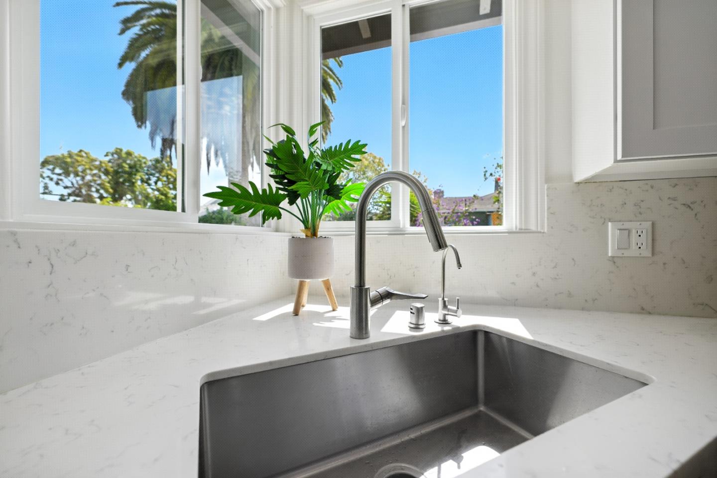 Detail Gallery Image 16 of 45 For 1022 E Santa Inez Ave, San Mateo,  CA 94401 - 2 Beds | 1 Baths