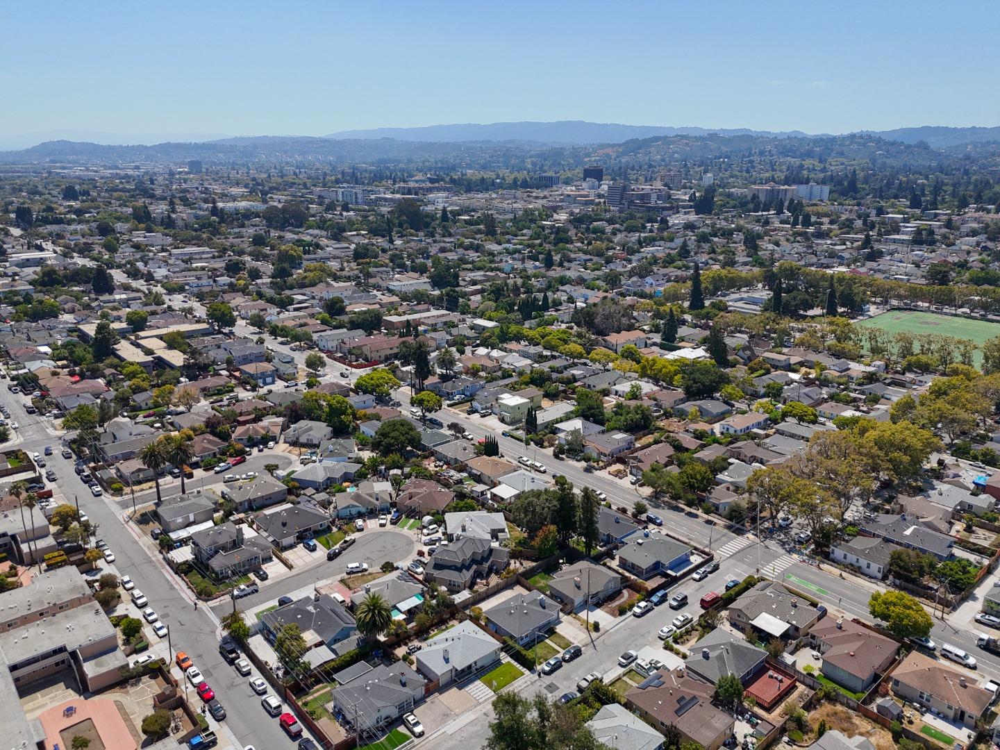 Detail Gallery Image 42 of 45 For 1022 E Santa Inez Ave, San Mateo,  CA 94401 - 2 Beds | 1 Baths