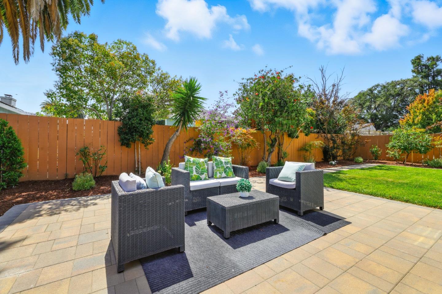 Detail Gallery Image 5 of 45 For 1022 E Santa Inez Ave, San Mateo,  CA 94401 - 2 Beds | 1 Baths